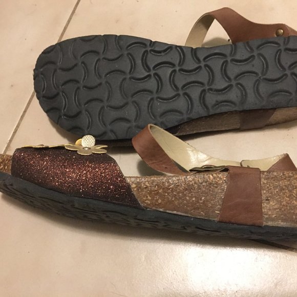 Ladies Shoes (3 pairs) Flats - Picture 3 of 7